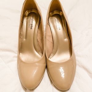 Women’s size 11W nude heels